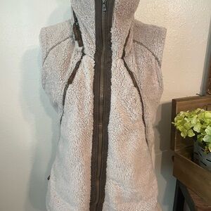 Kuhl Women's Tan Sherpa Vest